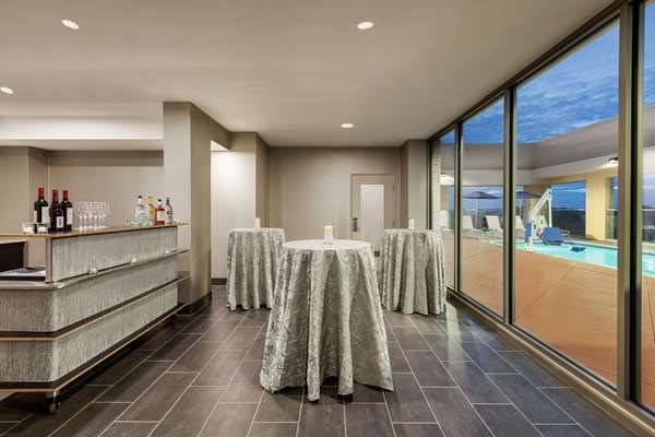 Bar - Hilton Garden Inn West End Nashville