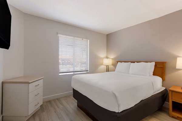 Suite - SureStay Plus Hotel by Best Western Tempe University