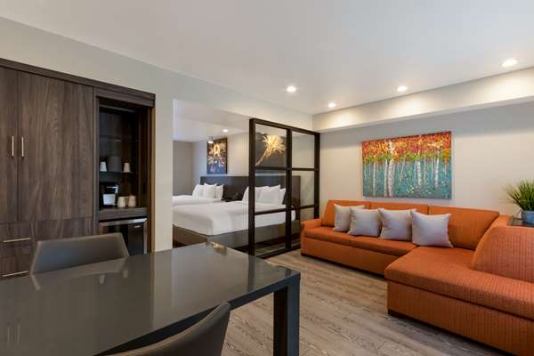 Suite - SureStay Plus Hotel by Best Western Tempe University