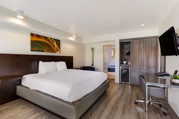 Suite - SureStay Plus Hotel by Best Western Tempe University