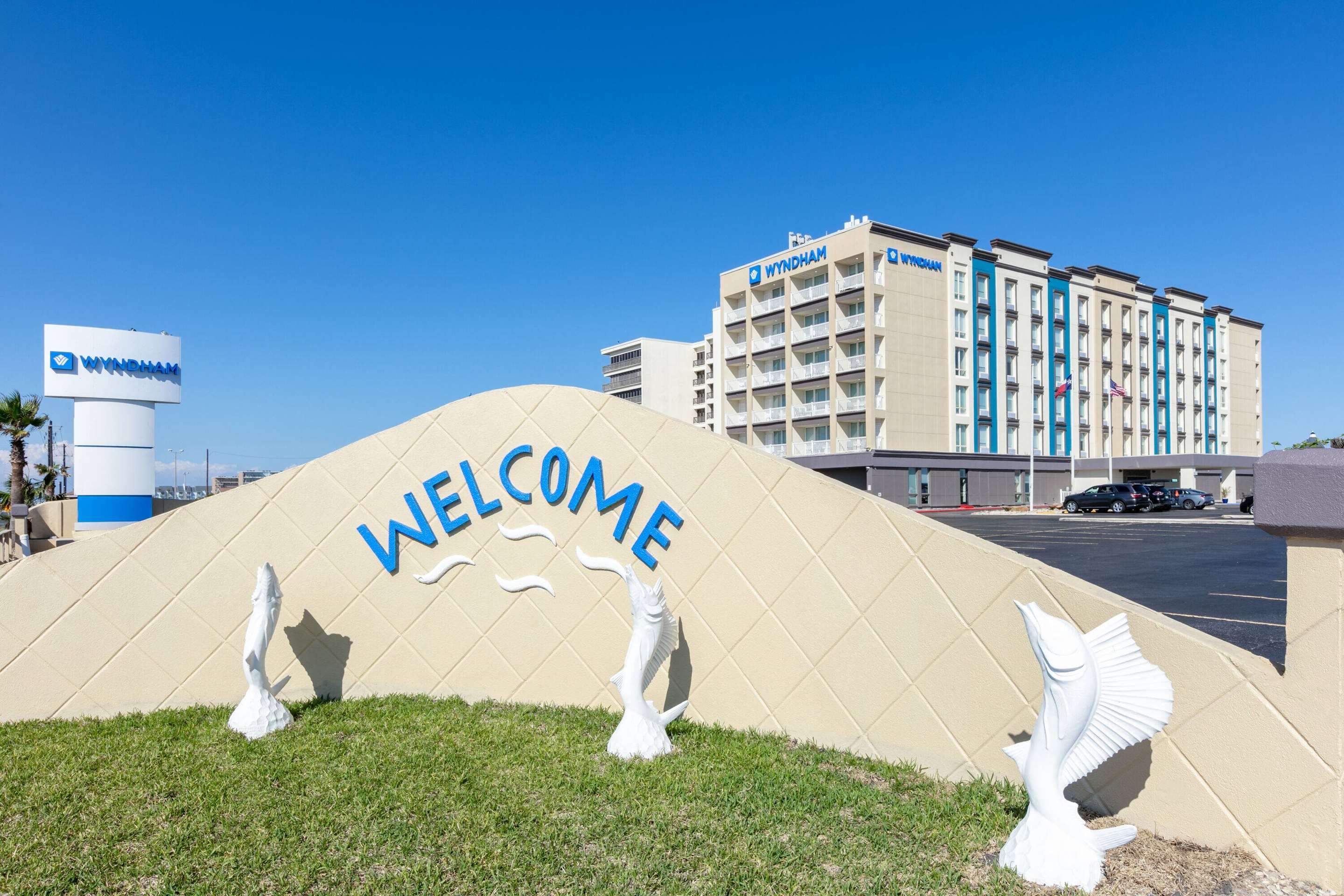 Exterior | Wyndham Corpus Christi Resort North Padre Island