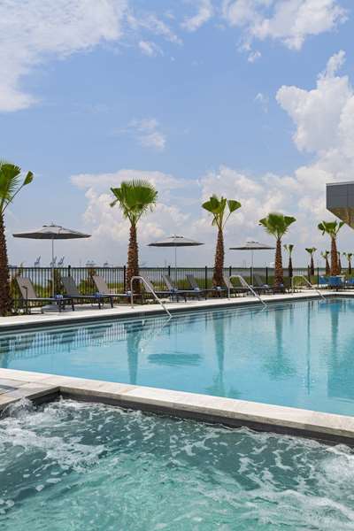 Pool - Hyatt Regency Hotel Baytown - I-10, Exit 787