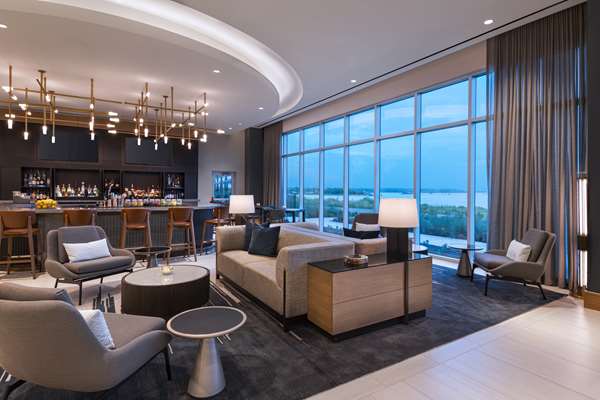 Bar - Hyatt Regency Hotel Baytown - I-10, Exit 787