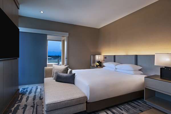 Suite - Hyatt Regency Hotel Baytown - I-10, Exit 787