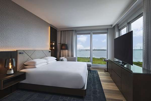 Suite - Hyatt Regency Hotel Baytown - I-10, Exit 787