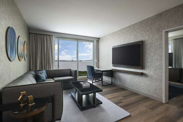 Suite - Hyatt Regency Hotel Baytown - I-10, Exit 787