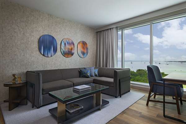 Suite - Hyatt Regency Hotel Baytown - I-10, Exit 787