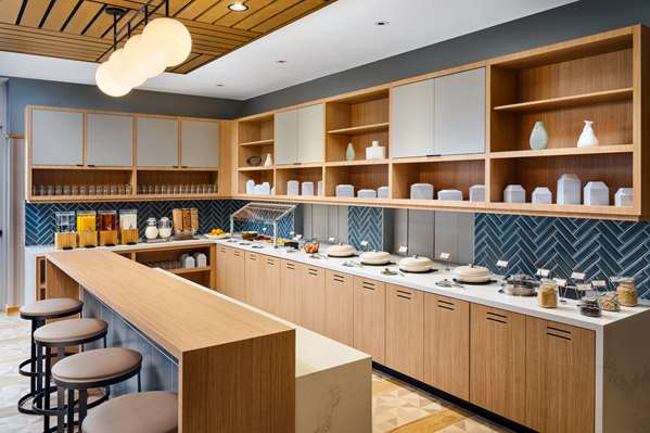 Amenities - Hyatt Place Hotel Airport Melbourne