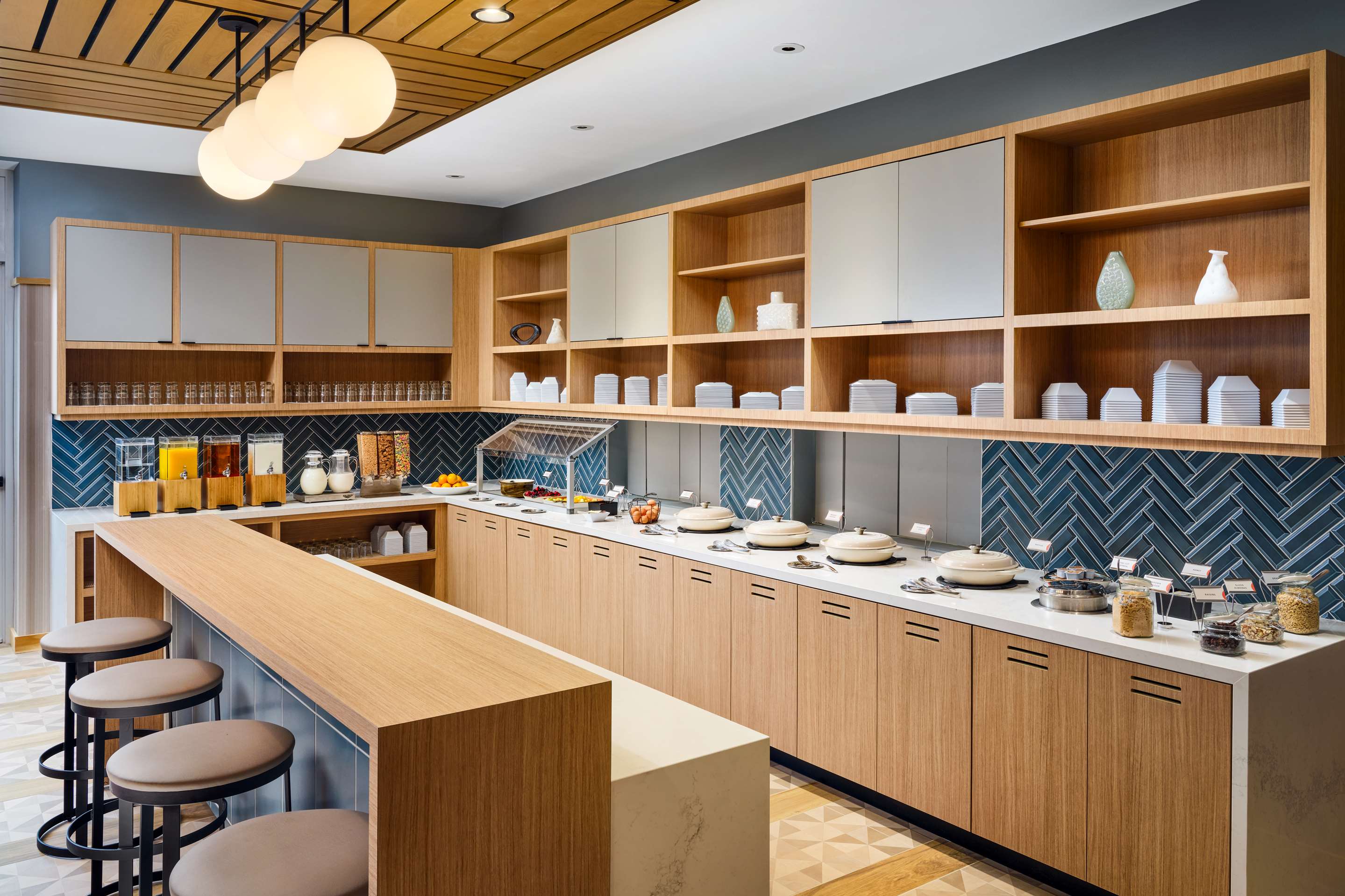 Breakfast Area | Hyatt Place Melbourne Airport