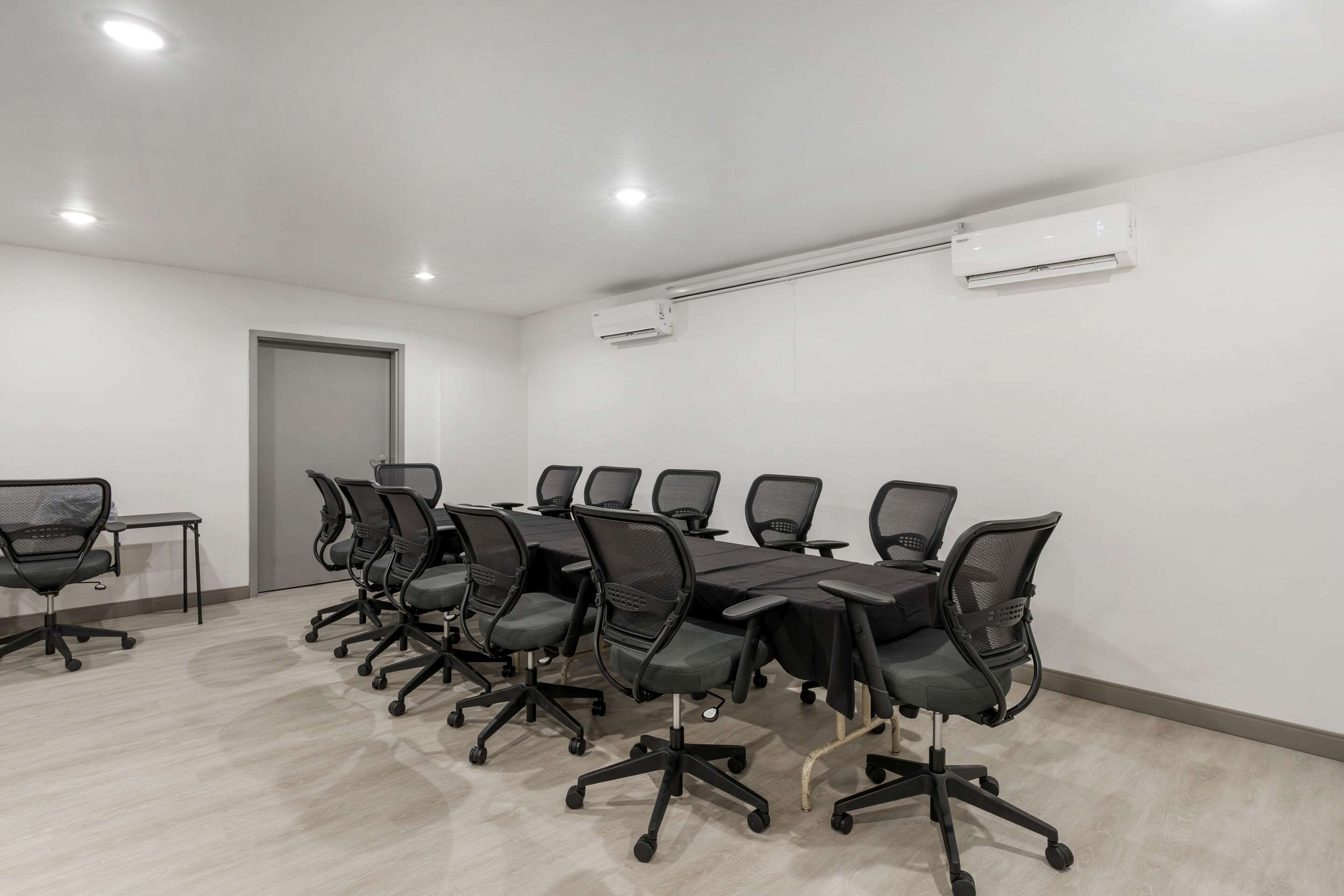 Meeting room | Comfort Inn & Suites Louisville Airport Fair & Expo