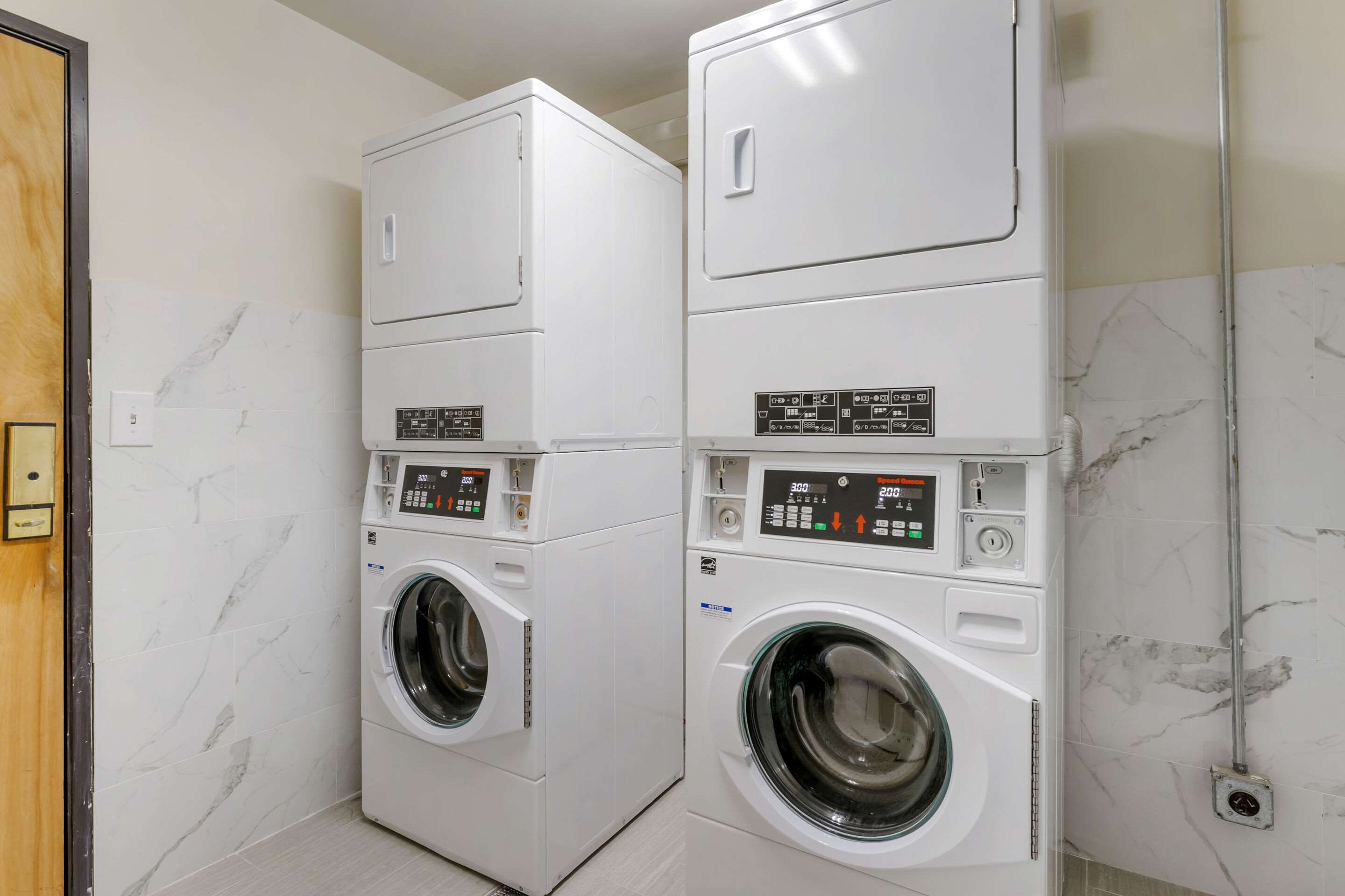 Guest laundry facilities | Suburban Studios LaVale-Cumberland