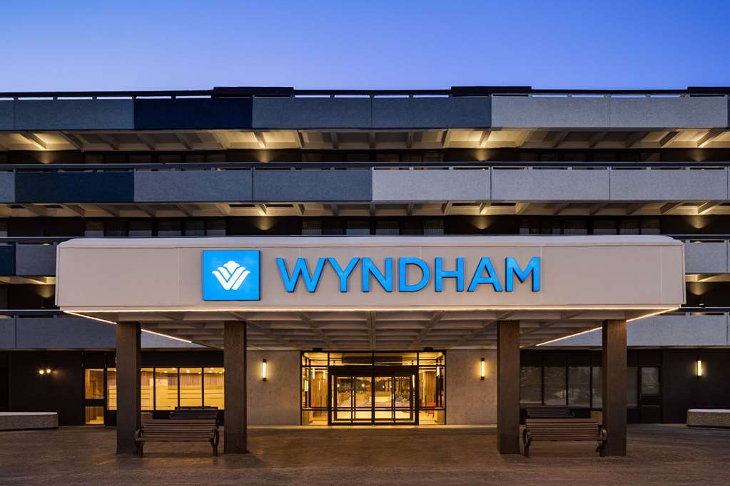 Wyndham Edmonton Hotel & Conference Cntr