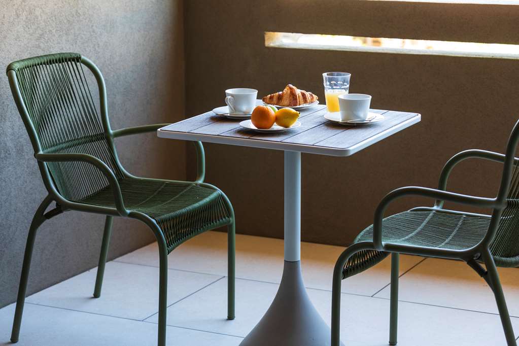 SON DE MAR HOTEL AND SPA-guestroom-Guest Room,Guest Room Amenity,On-Site.jpg