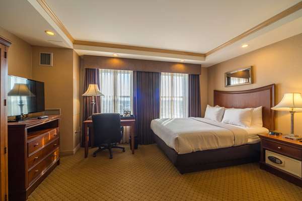 1 Queen Bed, Non-Smoking