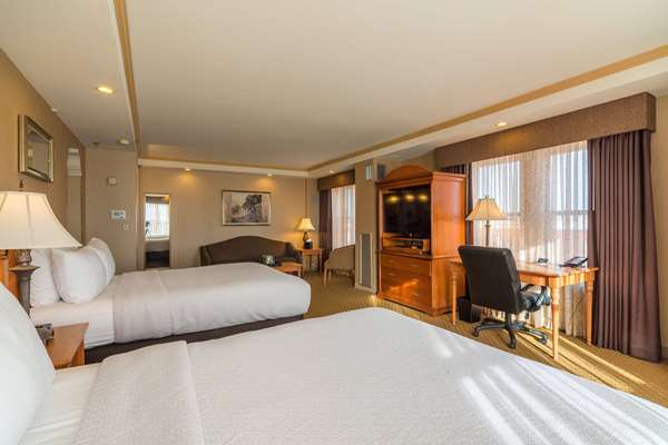 2 Queen Beds, Deluxe Room, Non-Smoking