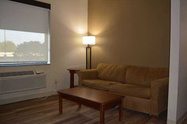  - Wingate by Wyndham College Station