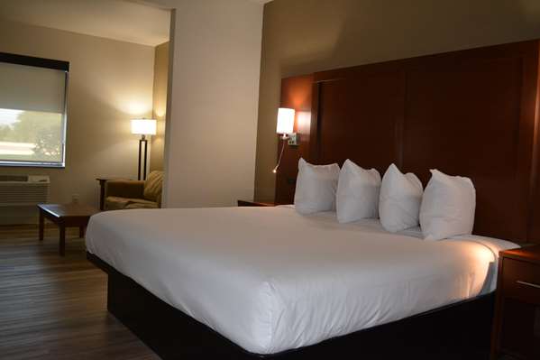  - Wingate by Wyndham College Station