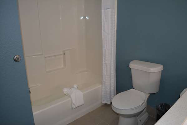  - Wingate by Wyndham College Station