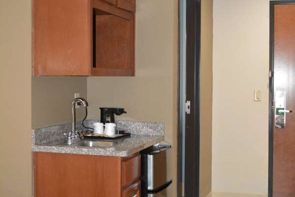  - Wingate by Wyndham College Station