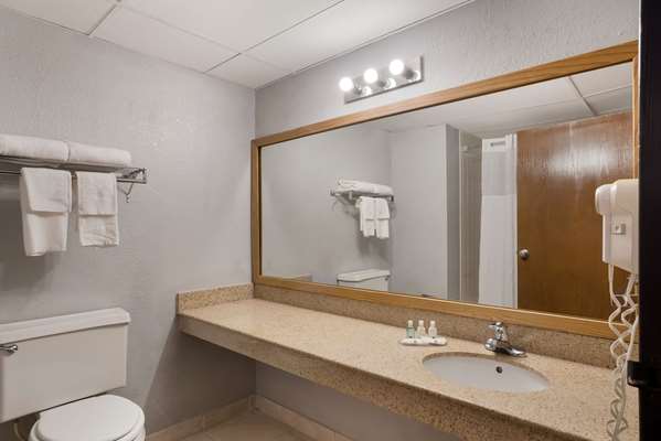 - Quality Inn Alice