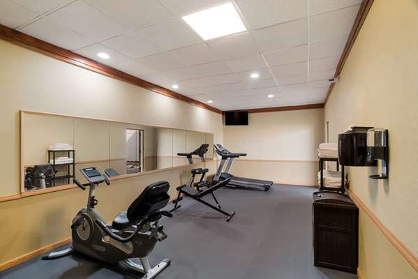 Fitness/ Exercise Room - Quality Inn Alice