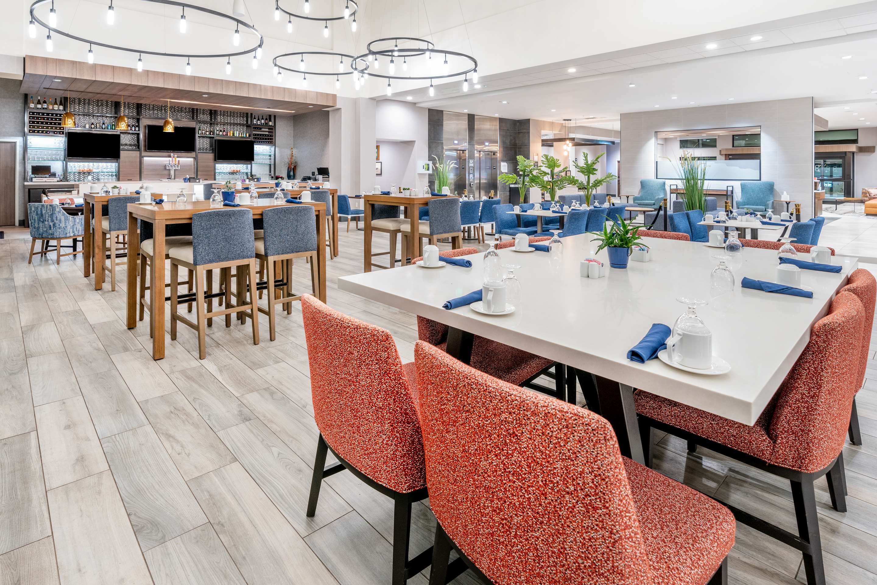 BarLounge | Hilton Garden Inn Trinidad Downtown