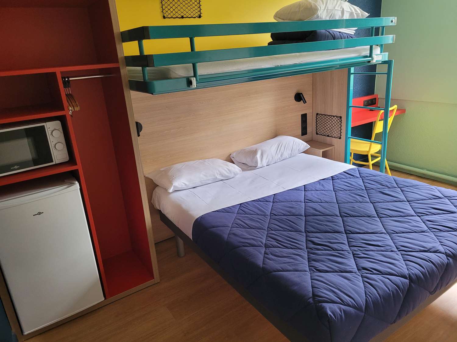 PREMIERE CLASSE LYON NORD - Dardilly - Chambres / Logements