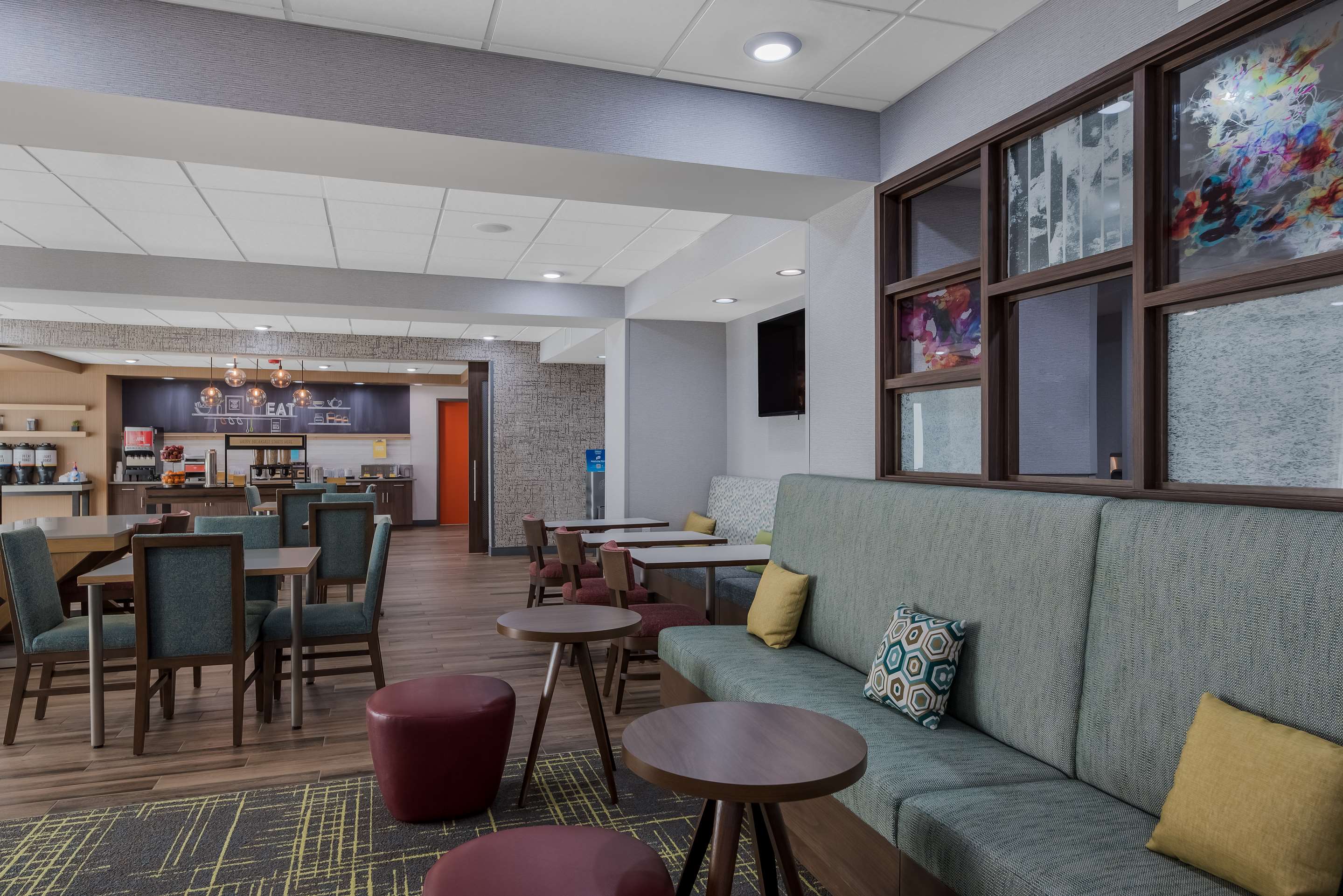 Breakfast Area | Hampton Inn By Hilton Williams