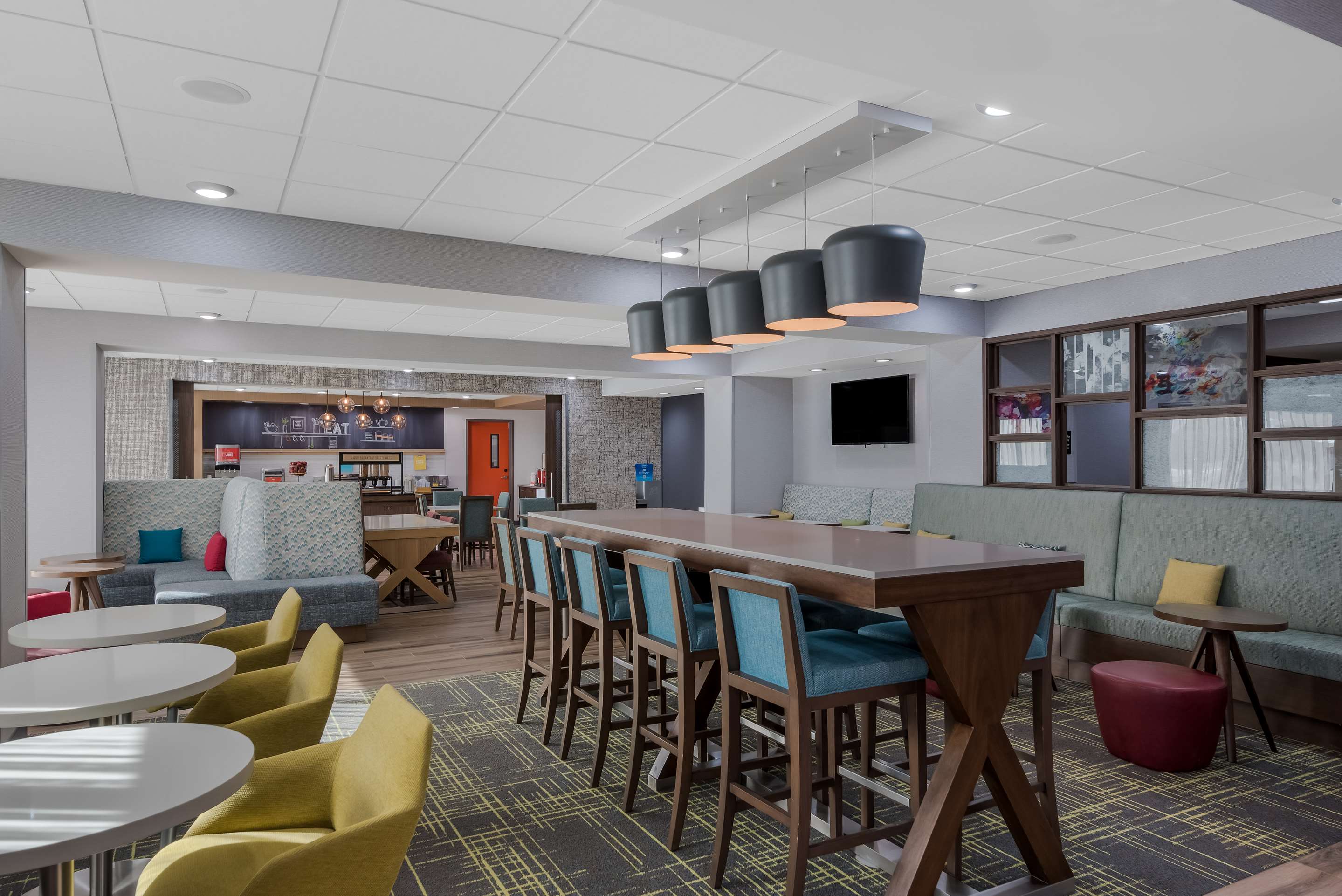 Breakfast Area | Hampton Inn By Hilton Williams
