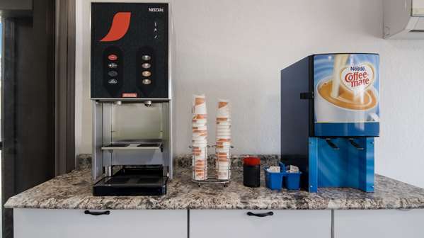  - Econo Lodge Portage - I-94, Exit 19