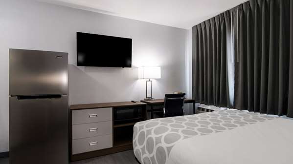  - Suburban Studios Portage - I-94, Exit 19