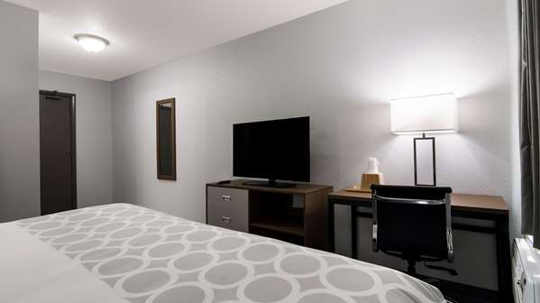 Suite - Suburban Studios Portage - I-94, Exit 19