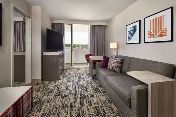  - Hilton Kansas City Country Club Plaza Hotel