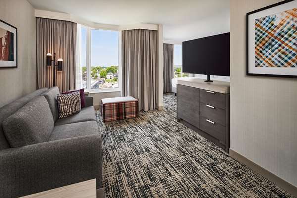  - Hilton Kansas City Country Club Plaza Hotel