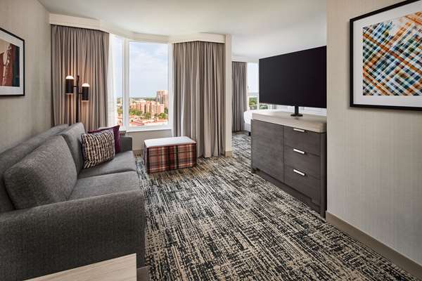  - Hilton Kansas City Country Club Plaza Hotel