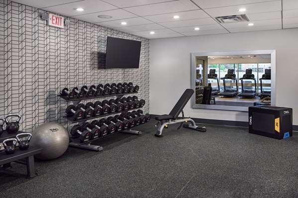 Fitness/ Exercise Room - Hilton Kansas City Country Club Plaza Hotel