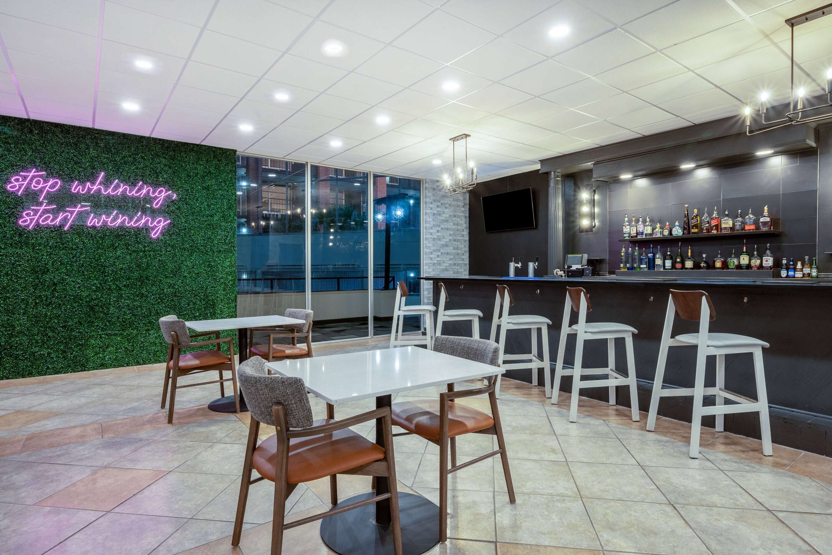 BarLounge | Wyndham Garden Columbia, SC
