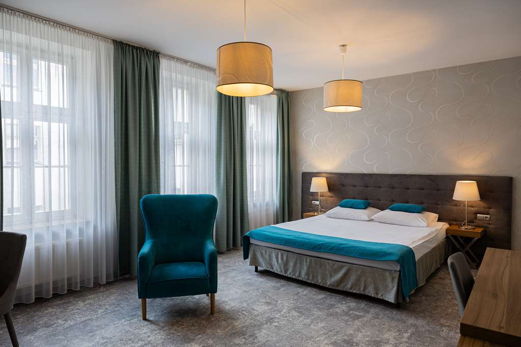 TULIP INN PATIO WROCLAW-guestroom-Guest Room,Suite,On-Site.jpg