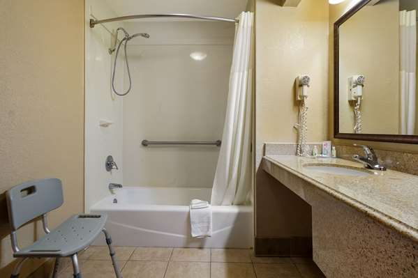  - Quality Inn & Suites West Helena