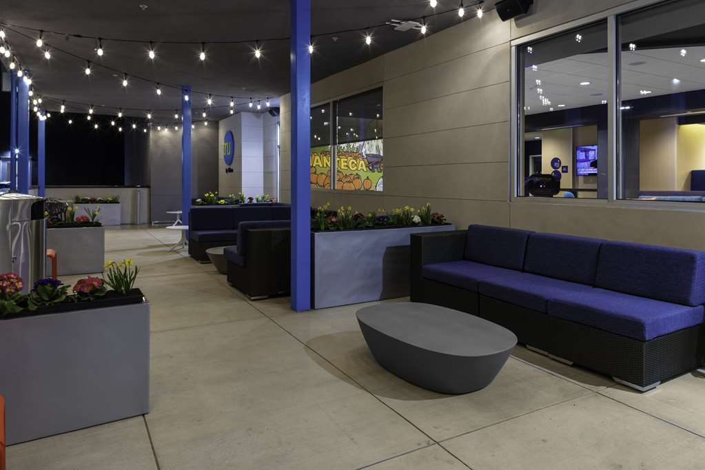 Tru by Hilton Manteca