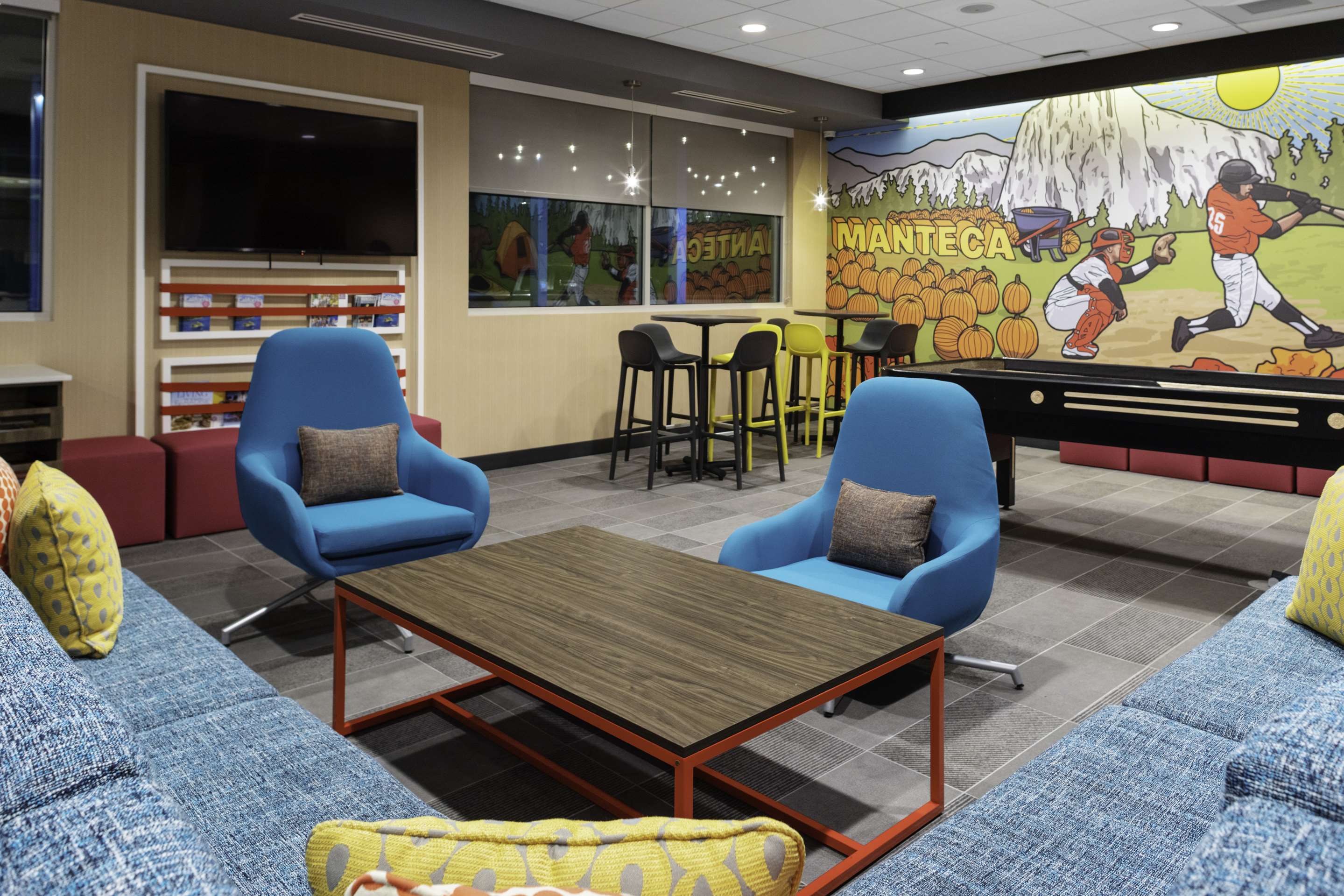 Lobby | Tru By Hilton Manteca, Ca
