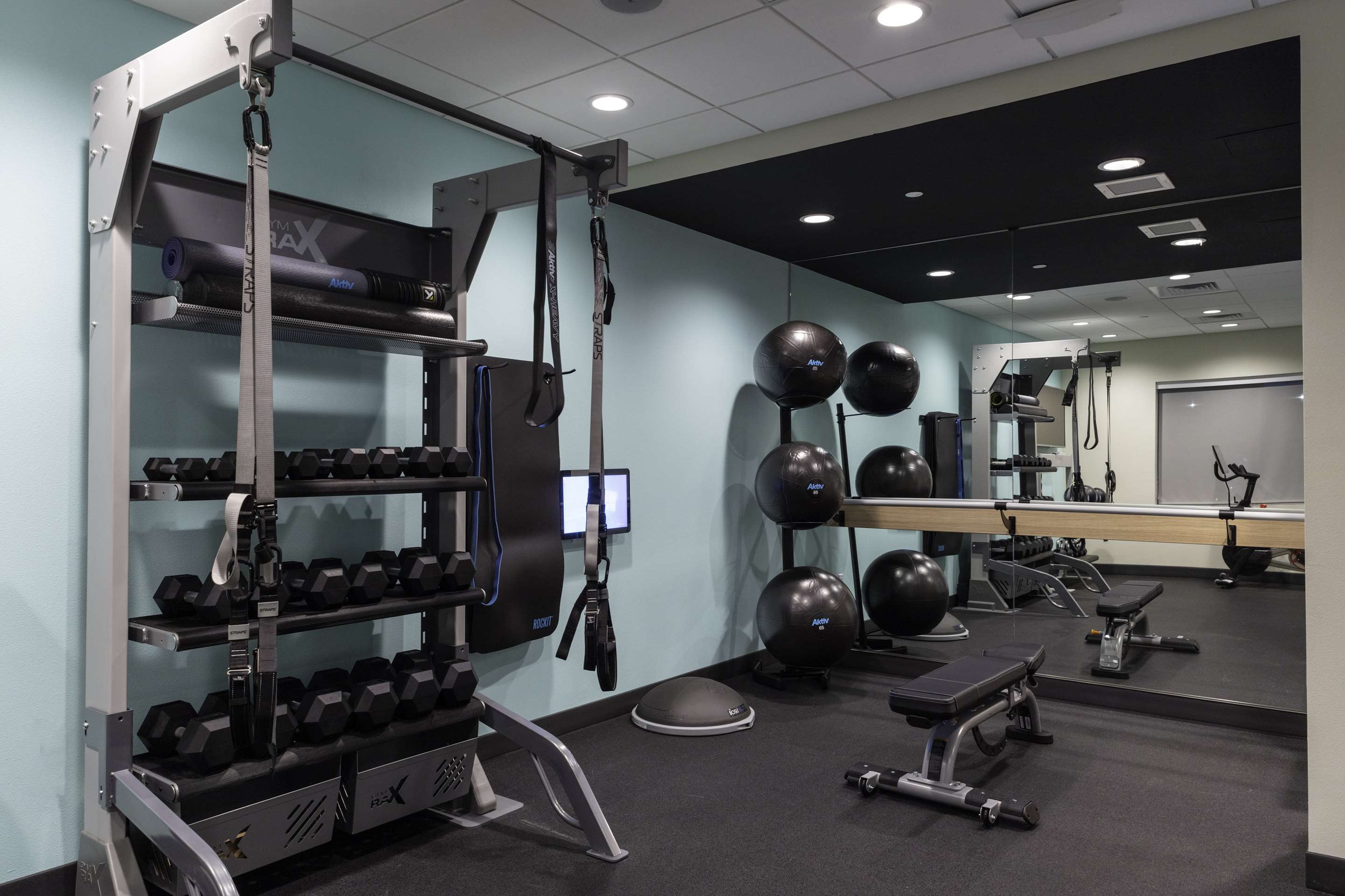 Health club fitness center gym | Tru By Hilton Manteca, Ca
