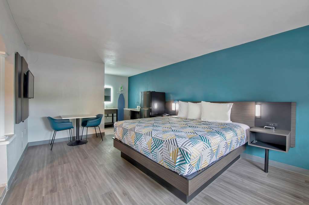 STUDIO 6 JACKSON MS I-55-guestroom-Guest Room,Suite,On-Site.jpg