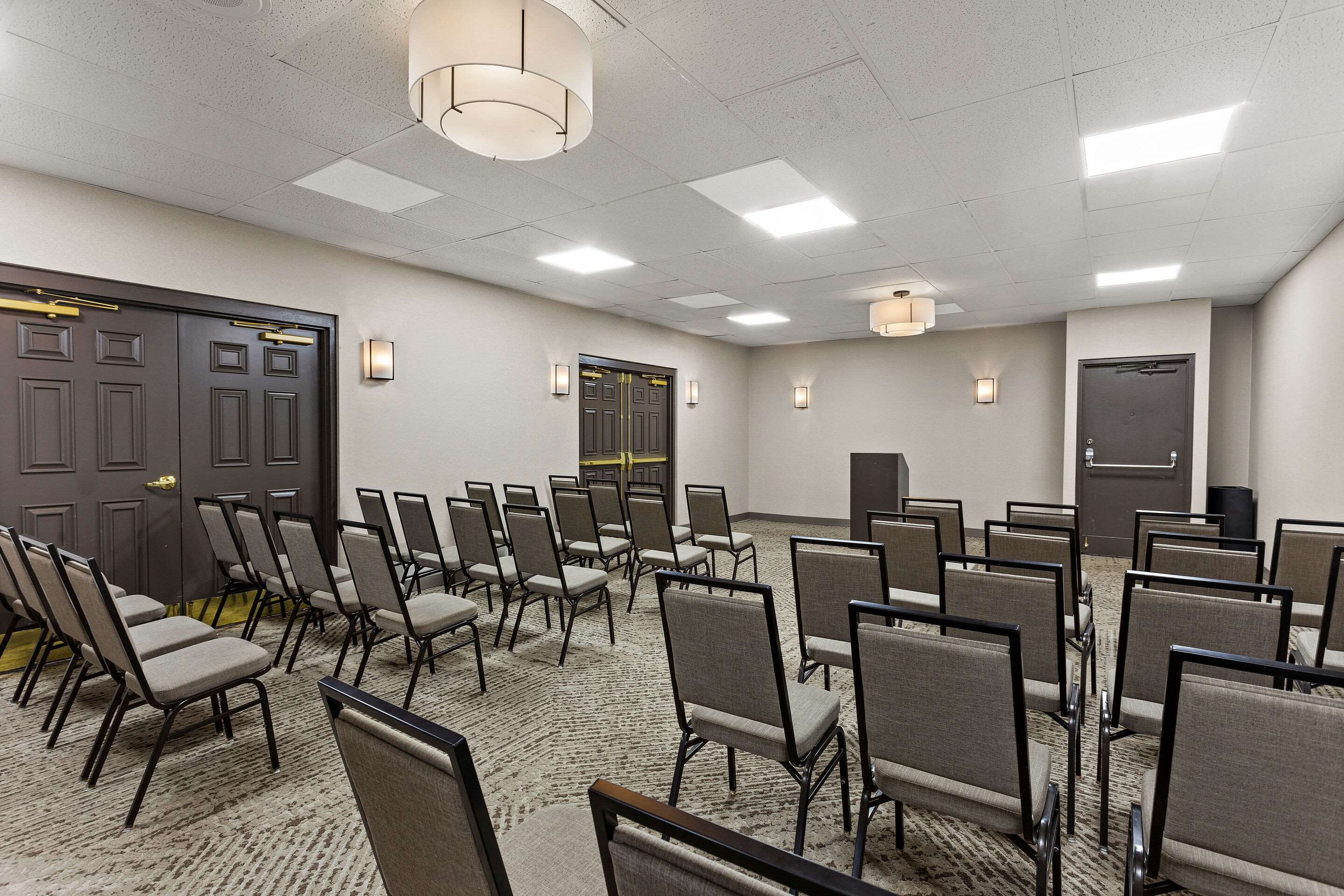 Meeting room | The Clover Hotel