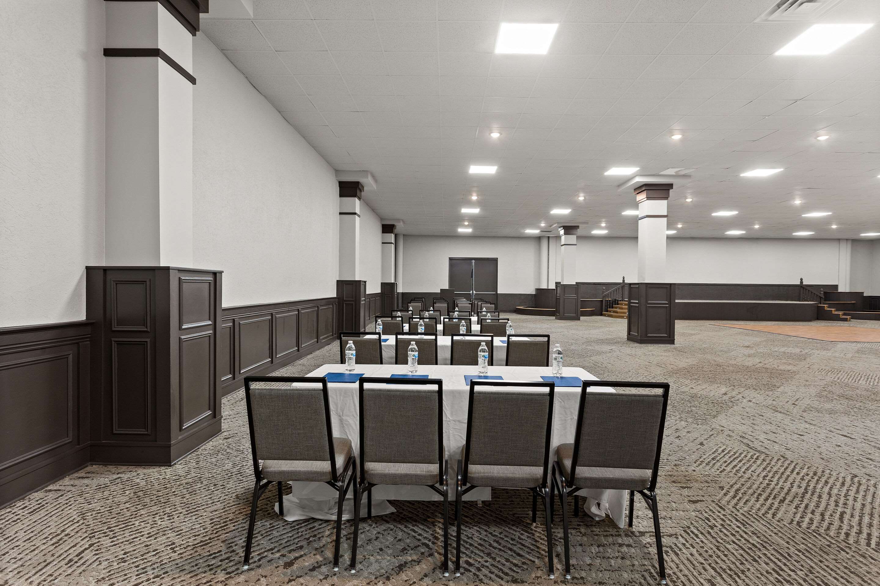 Banquet room | The Clover Hotel