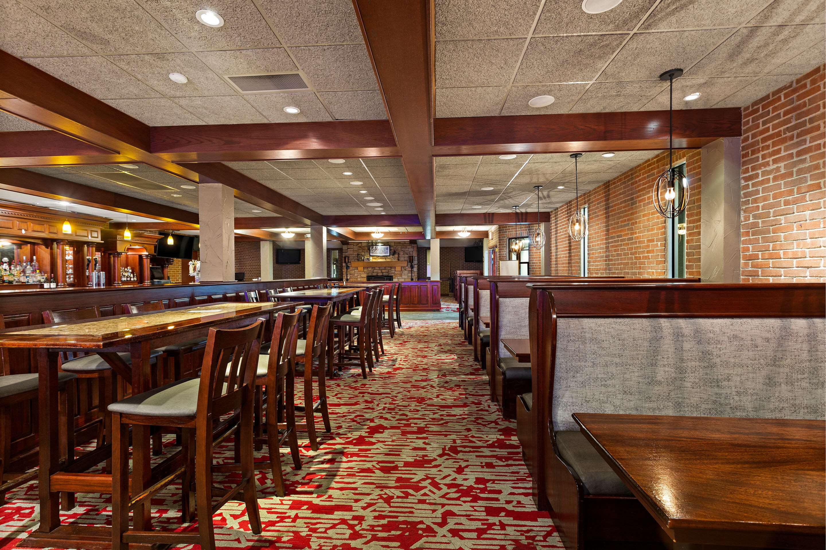 Bar | The Clover Hotel