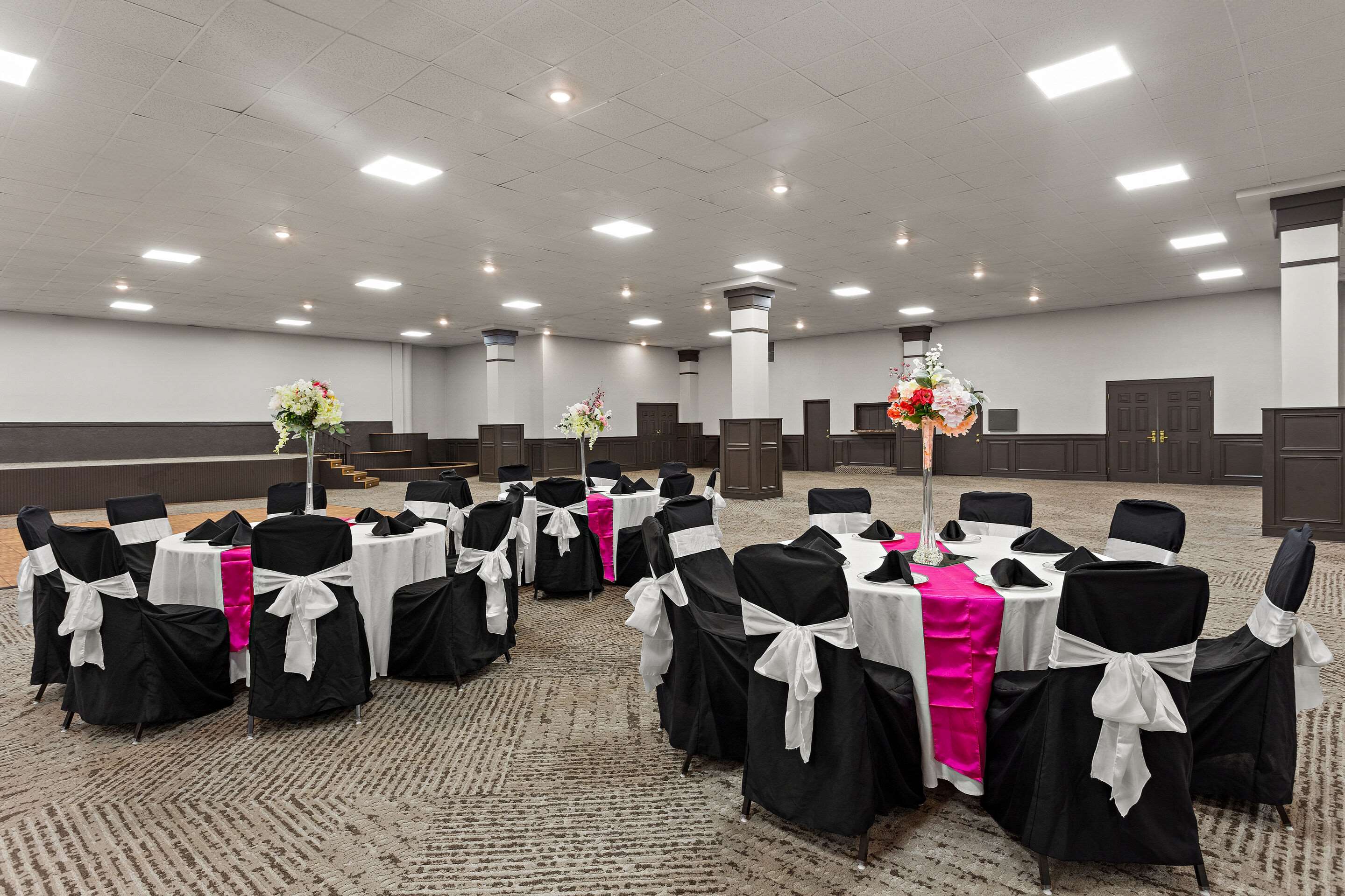 Banquet room | The Clover Hotel