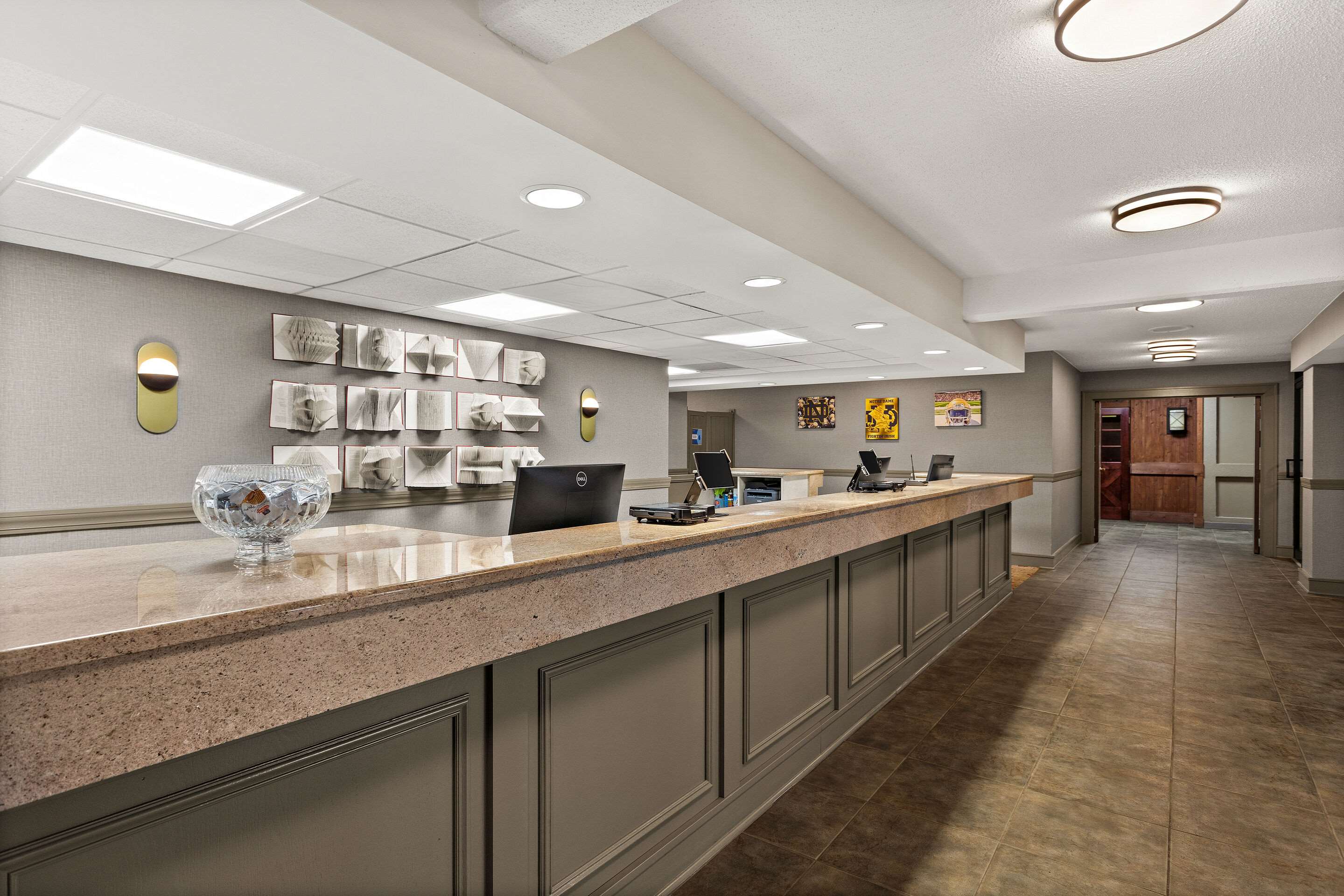 Front desk | The Clover Hotel