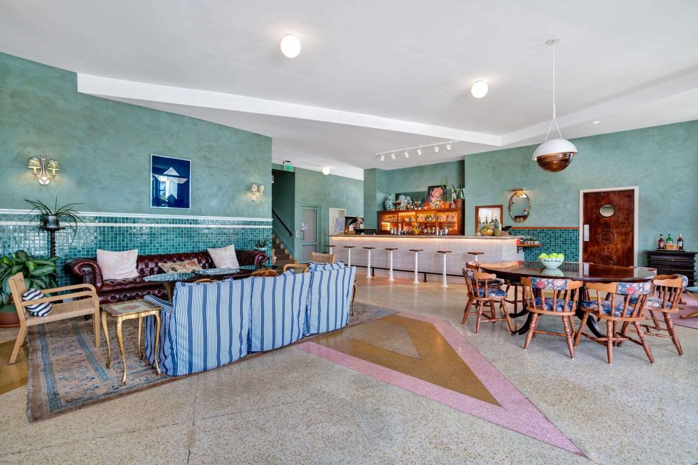 Lobby Bar | Hotel Trouvail Miami Beach