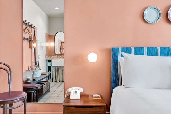  - Hotel Trouvail Miami Beach